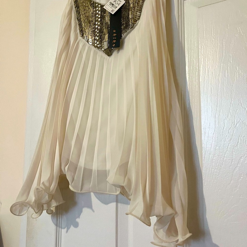Akiko Cream and Gold Sequin Pleated Top - Picture 2 of 5